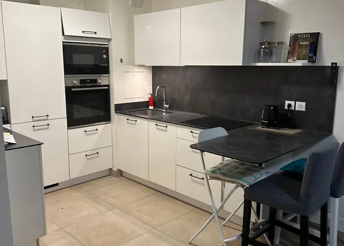 New Flat In The Quartier Latin Paříž